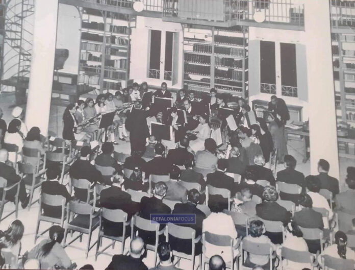 Ενα μουσικό ταξίδι 56 χρόνων γεμάτο με γλυκές αναμνήσεις της Μαντολινάτας Αργοστολίου