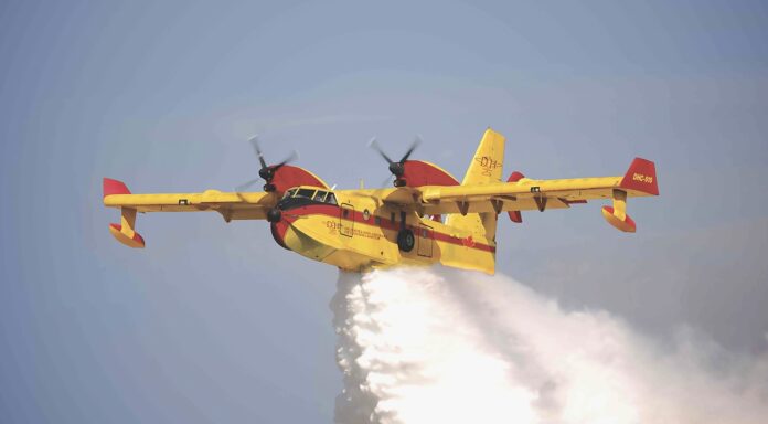 Μάχη για την ετοιμότητα των Canadair – Τι νέο φέρνουν τα DHC-515, αναβαθμίζονται τα CL-415