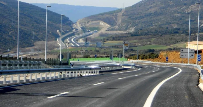 Ο νέος δρόμος της Ελλάδας με τις 7 γέφυρες – Συνδέει Λαμία με Αντίρριο σε 90 λεπτά