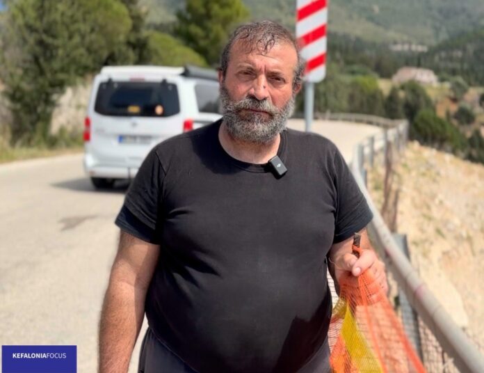 Ευχαριστίες της Ε.Ο.Ε.Α. Ελειού–Πρόννων στον Πρόεδρο της Κοινότητας Άσσου για την πολύτιμη προσφορά Ευχαριστίες της Ε.Ο.Ε.Α. Ελειού–Πρόννων στον Πρόεδρο της Κοινότητας Άσσου για την πολύτιμη προσφορά