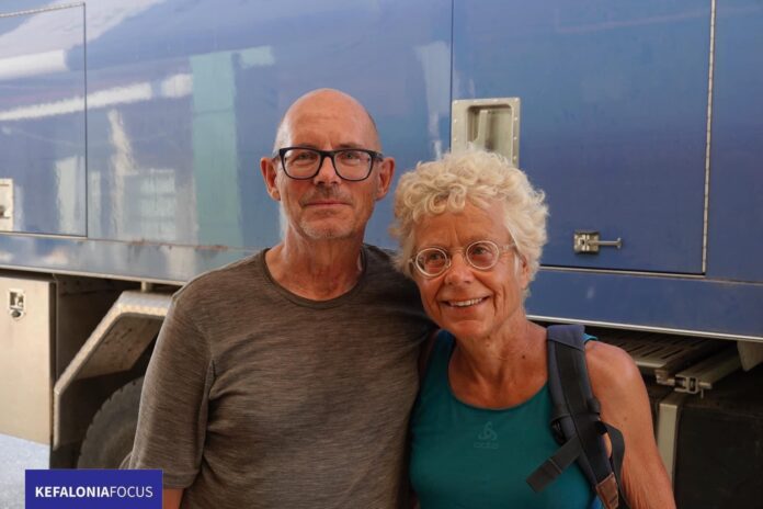 Οι Ελβετοί Sabina Bischoff και Helmuth Fuchs που αγάπησαν την Ελλάδα και την Κεφαλονιά και το μοναδικό τους Steyr