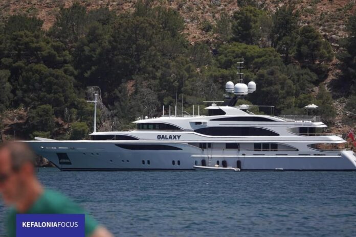 Η θαλαμηγός Galaxy του μεγιστάνα των βιντεοπαιχνιδιών Dave Hagewood στο Αργοστόλι