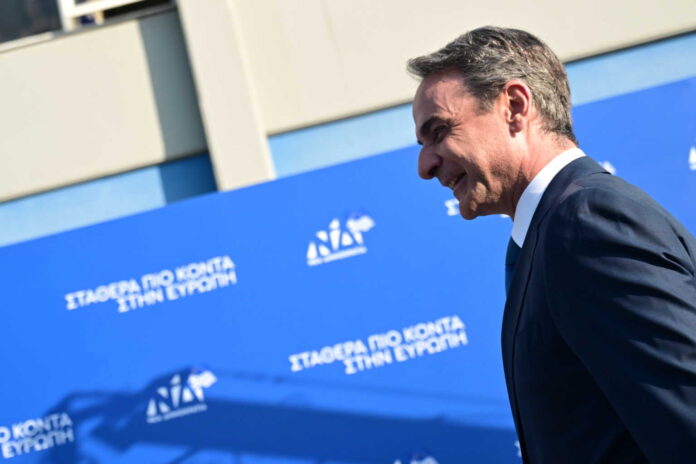 «Κλείδωσε» η στρατηγική του Μαξίμου – Στροφή προς το κέντρο αποφάσισε ο Μητσοτάκης – Τι έδειξαν τα ποιοτικά στοιχεία