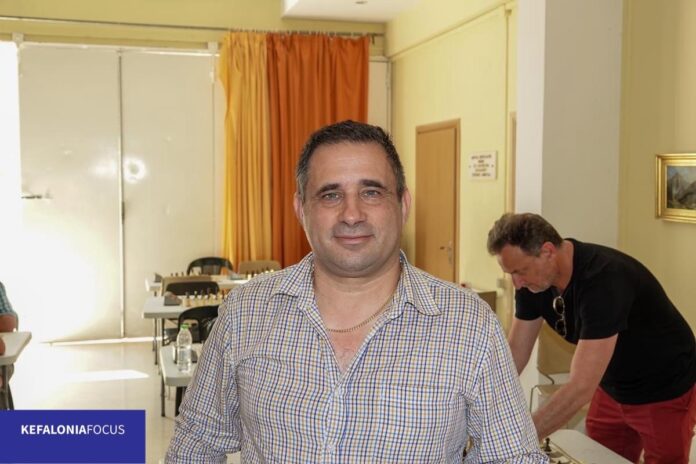 Πετράτος Φώτης.Μία απάντηση προς στον κ. Αποστολάτο Γεράσιμο.