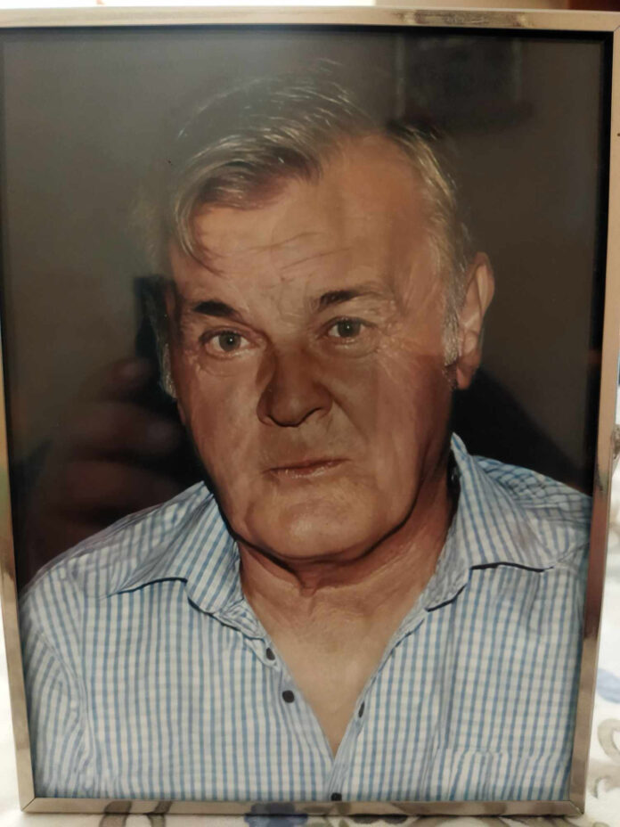 Ευχαριστήριο Οικογένειας Βαγγέλη Μολφέτα