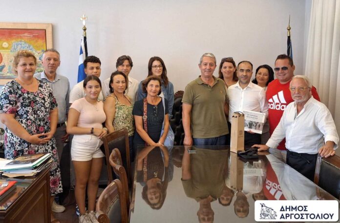 Επίσκεψη του Ιταλού Δημάρχου του Staletti στο Δημαρχείο Αργοστολίου