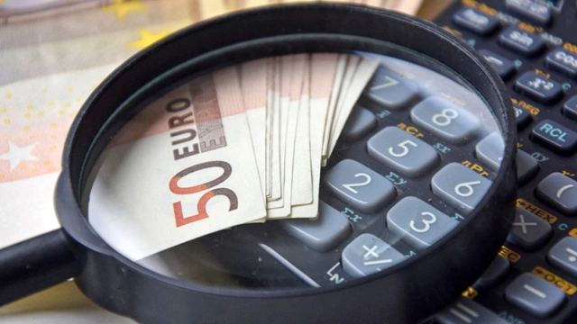 Σφίγγει ο κλοιός για τους ελεύθερους επαγγελματίες που φοροδιαφεύγουν – Τι αλλάζει