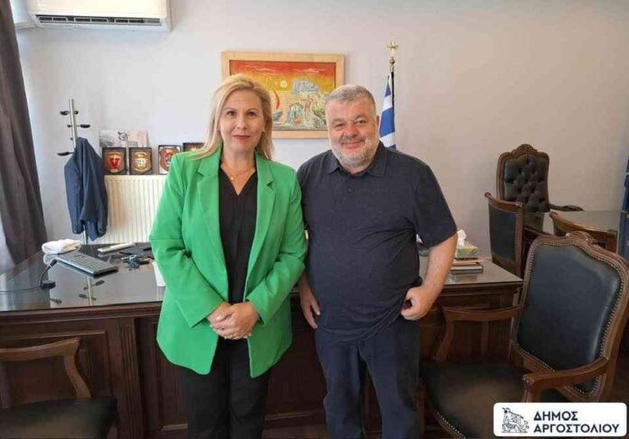 Συνάντηση Θεόφιλου Μιχαλάτου με τη Δήμαρχο Λήμνου κ. Ελεονώρα Γεώργα στο Αργοστόλι