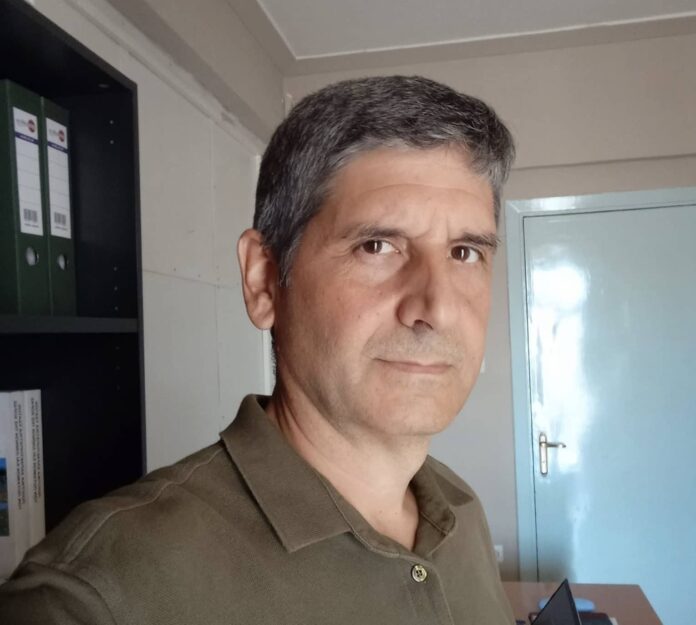 Διονύσης Μπενετάτος:Θλίψη, στο άκουσμα του θανάτου του Δημήτρη Μαρκάτου