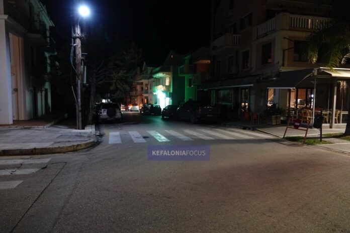 Γνωστή επαγγελματίας του Αργοστολίου παρασύρθηκε από αυτοκίνητο και τραυματίστηκε στην οδό Μομφεράτου