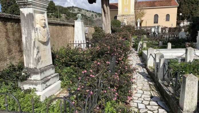 Ρωσσέτος Λούζης :Παρακαλώ τους υπεύθυνους να καθαρίσουν το Δημοτικό Νεκροταφείο