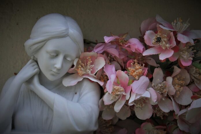 Ελένη Δόριζα-Ευχαριστούμε από καρδιάς όλους εσάς που συμπαρασταθήκατε στην οικογένειά μας