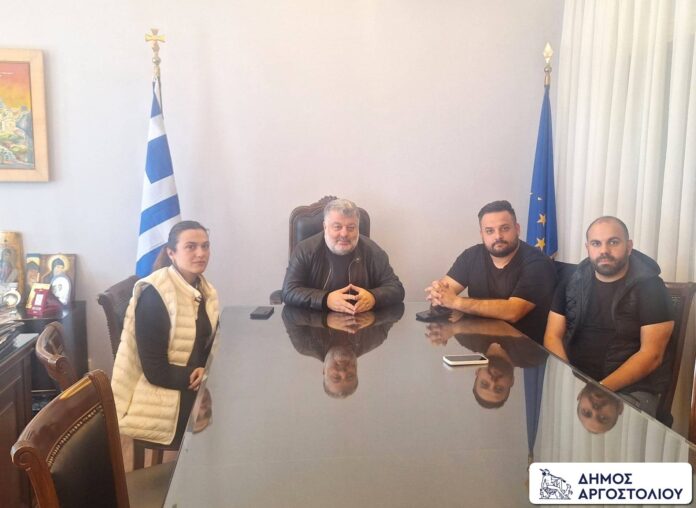 Συνάντηση Δημάρχου Αργοστολίου με το νεοσύστατο ΔΣ του Εμπορικού Συλλόγου Σκάλας