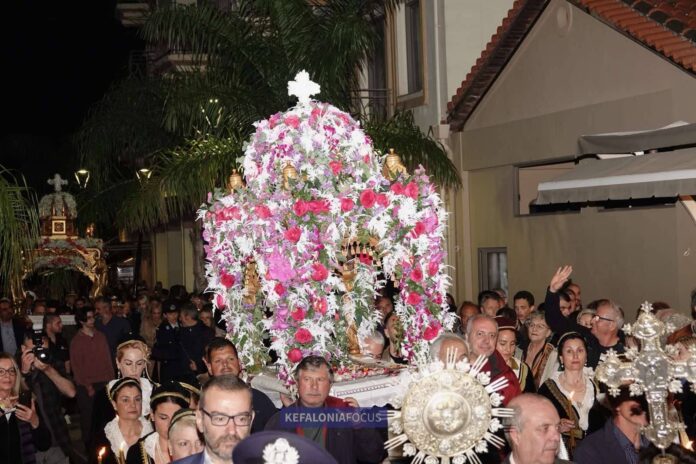 Ἐορτασμὸς Ἁγίου Πάσχα ἐν Ἀργοστολίῳ: Πρόγραμμα Ἐπιταφίων καὶ Τελετῆς Ἀναστάσεως Ἐορτασμὸς Ἁγίου Πάσχα ἐν Ἀργοστολίῳ: Πρόγραμμα Ἐπιταφίων καὶ Τελετῆς Ἀναστάσεως