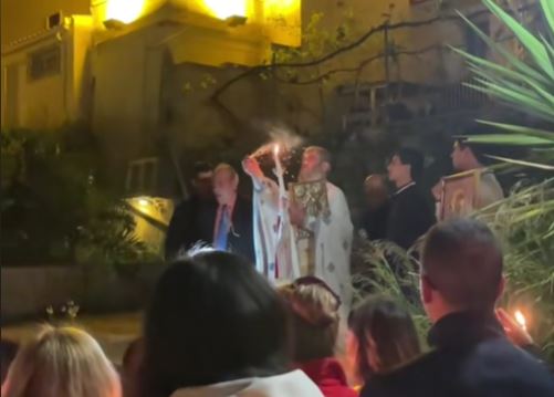 Ο ρόλος του ιερέα δεν είναι να ρίχνει δυναμιτάκια ή κροτίδες την ώρα της Ανάστασης