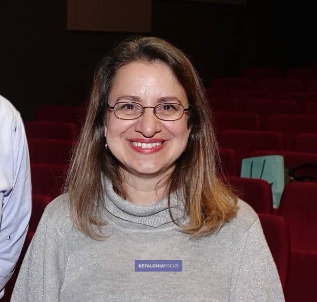 Γεωργία Μπαλαρά – Η καθηγήτρια Αγγλικών που μαγεύει με τη αφοσίωση της στη μουσική