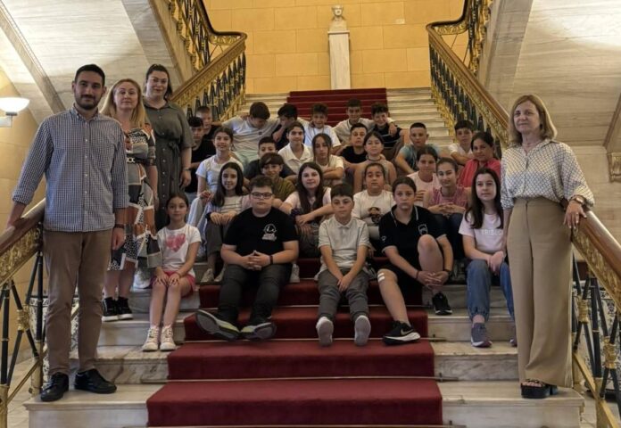 Π. Καππάτος: Υποδοχή στη Βουλή των Ελλήνων του 1ου Δημοτικού Σχολείου Ληξουρίου