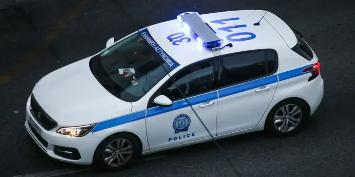 Σήμερα δόθηκε μια κωμική “παράσταση” με πρωταγωνιστές πολίτες της Σάμης και τα αστυνομικά όργανα σε σκηνοθεσία ενός ανοργάνωτου Δήμου