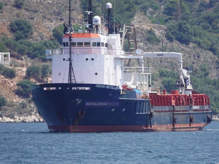 Το καλωδιακό πλοίο “OCEAN INSTALLER” στον κόλπο Αργοστολίου – Εργασίες αποκατάστασης στο υποβρύχιο καλώδιο