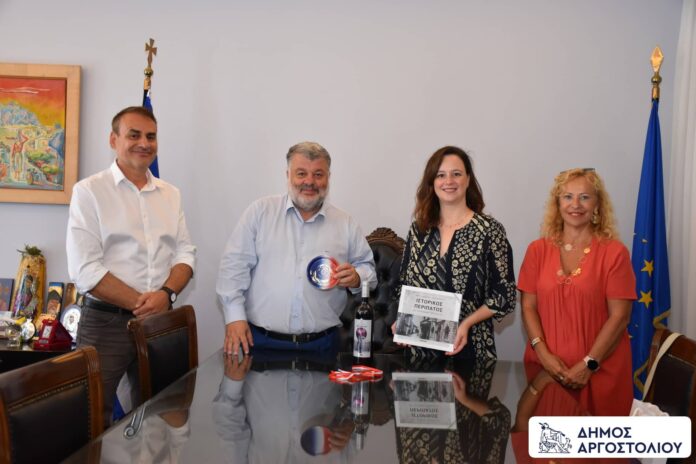 Επίσκεψη της Γενικής Προξένου της Γαλλίας, καςDiane Roeser στο Δημαρχείο Αργοστολίου