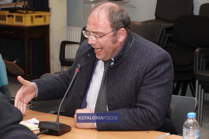 Νίκος Ανουσάκης :1750 ευρώ δίνει από το ταμείο του δήμου ο Μιχαλάτος για να “βγαίνει ωραίος”στις φωτογραφίες!