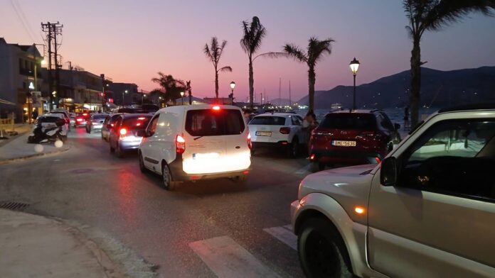 Γιώργος Μεσσάρης :Περί Παραλιακής