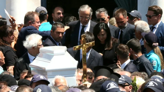 Αντώνης Σαμαράς: «Ευχαριστώ το Θεό που μας έδωσε αυτό το δώρο έστω για 34 χρόνια»