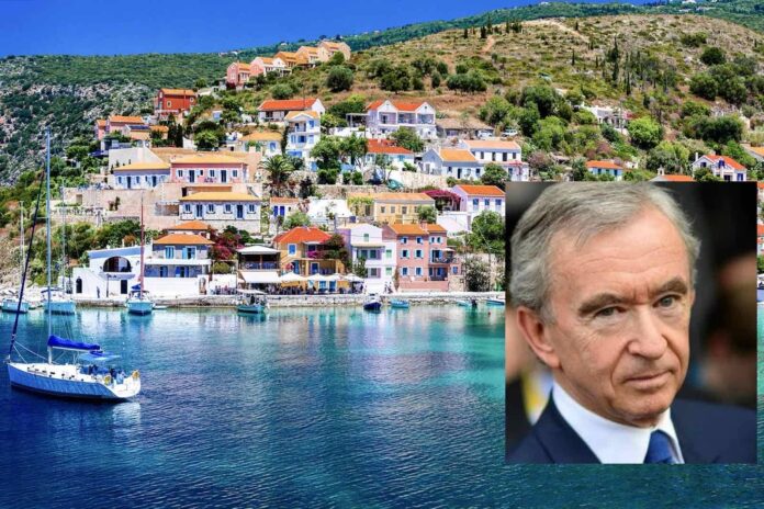 Ο Γάλλος δισεκατομμυριούχος Bernard Arnault της Louis Vuitton στην Άσσο