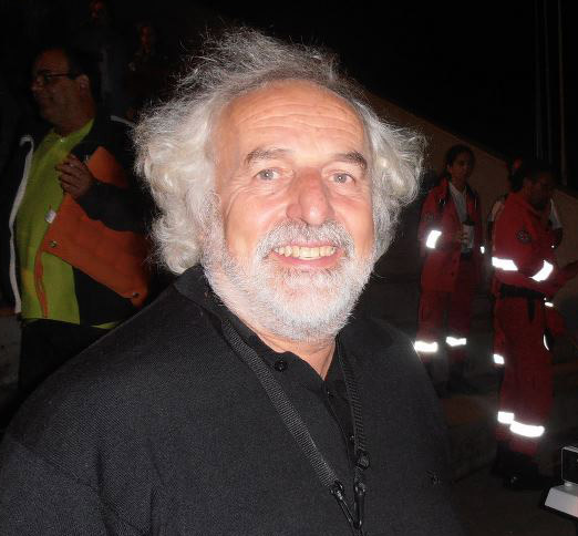 Ο Μάκης Μεταξάς απαντά για τον τ. Τουριστικό Ξενώνα Πόρου