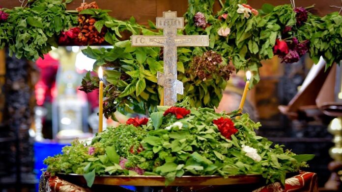 Σταυροπροσκήνη, η θεμέλιος της παράδοσης