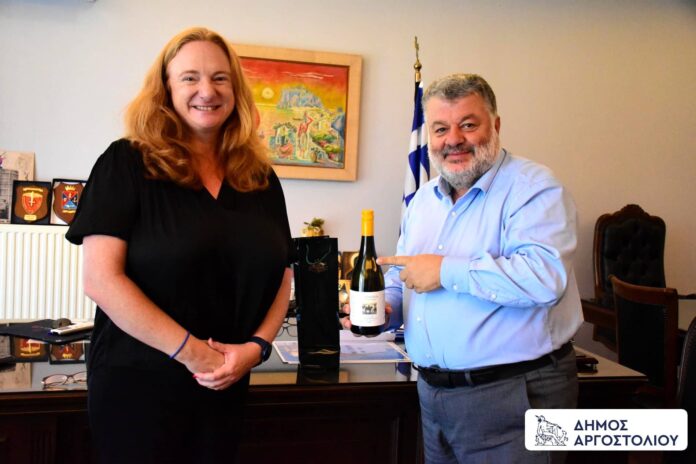Συνάντηση Δημάρχου Αργοστολίου με την Πρέσβειρα της Αυστραλίας στην Ελλάδα