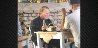 Στην Ιθάκη ο Μπόνο των U2, έφαγε σε εστιατόριο της Εξωγής