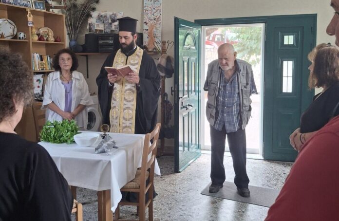 Αγιασμός στο Κέντρο Ημερήσιας Φροντίδας Ηλικιωμένων (ΚΗΦΗ) Κεφαλονιάς.