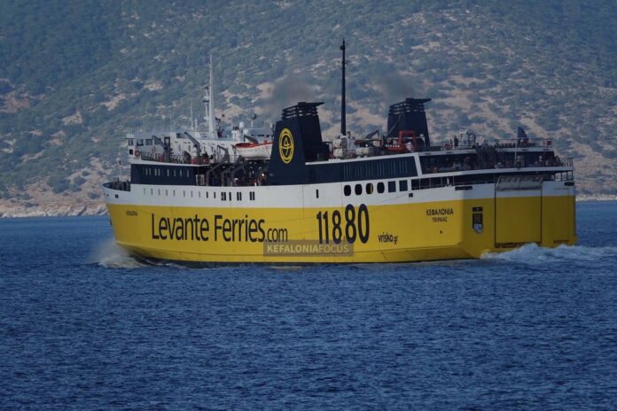 Πρόβλημα στην πρόωση του F.B. «Κεφαλονιά» – Ακινητοποιήθηκε λίγο μετά την αναχώρησή του από την Κυλλήνη