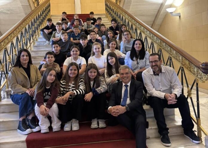 Π. Καππάτος: Υποδοχή στη Βουλή των Ελλήνων του 2ου Δημοτικού Σχολείου Ληξουρίου