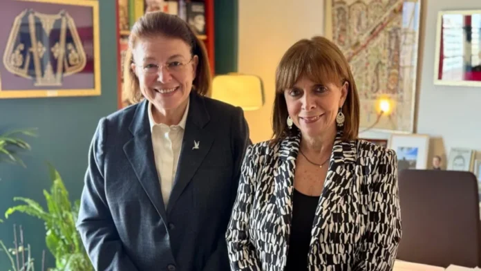 «Η επανίδρυση της ασημαντότητας: Το Ελληνικό Φεστιβάλ υπό την Κατερίνα Σακελλαροπούλου»