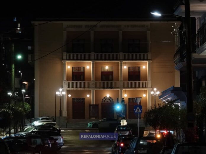 Ένα Αργοστόλι χωρίς πολιτισμό: όταν μια πόλη μένει χωρίς θέατρο, χωρίς σινεμά, χωρίς ζωή και οι ευθύνες της δημοτικής αρχής