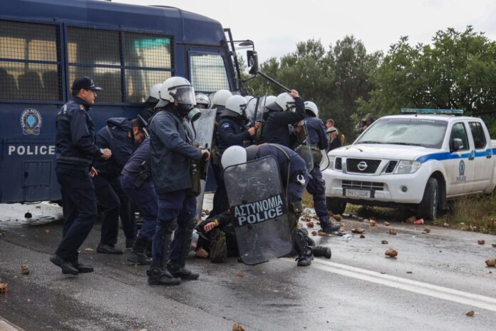 «Επικίνδυνη Κατηφόρα: Όταν η Κριτική Μετατρέπεται σε Κατηγορία Εγκληματικής Οργάνωσης»