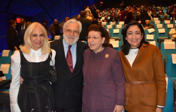 Όταν ο Πολιτισμός γίνεται σκηνικό και η Πολιτεία απλώς φωτογραφίζεται