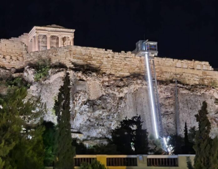 Όταν ο Πολιτισμός γίνεται θεαματικό περιτύλιγμα μιας χώρας–σκηνικού