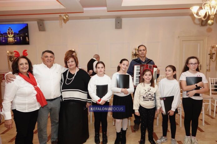 Με επιτυχία η Χριστουγεννιάτικη γιορτή του Ο.Κ.Α.Π. για τα μέλη ΚΑΠΗ και ΚΗΦΗ Κεφαλονιάς