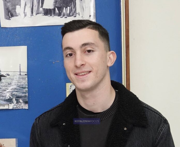 Ένας λαμπρός νέος στο τιμόνι του μέλλοντος: Ο αριστούχος της ΑΕΝ Αντίτ Χοτζάϊ και η πορεία του προς την Πλοιαρχία