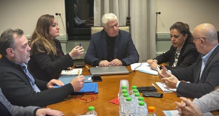 Σύσκεψη εργασίας υπό τον Περιφερειάρχη για την πορεία του προγράμματος LEADER