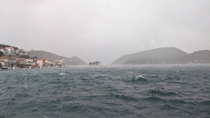 Φουρτούνιασε η θάλασσα και βουρκώθηκαν τα βουνά…Η Ιθάκη φόρεσε το χειμωνιάτικό της πρόσωπο και μάγεψε.