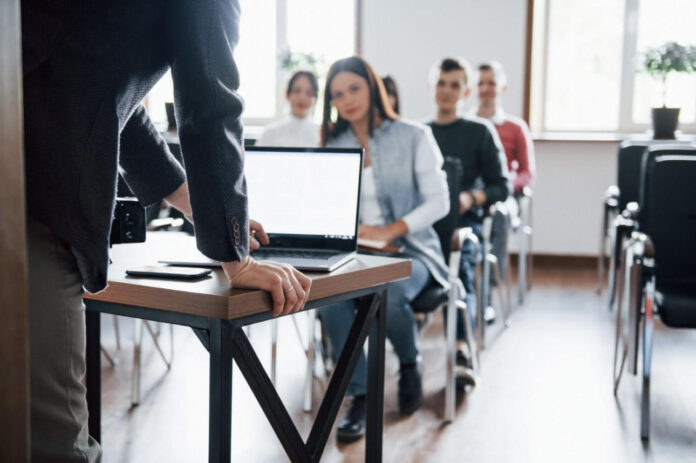 ΝΕΟ ΠΡΟΓΡΑΜΜΑ ΑΝΕΡΓΩΝ ΜΕ ΕΚΠΑΙΔΕΥΤΙΚΟ ΕΠΙΔΟΜΑ 1500- ΞΕΚΙΝΗΣΑΝ ΟΙ ΑΙΤΗΣΕΙΣ «Δράσεις για την Επαγγελματική και Κοινωνική ένταξη ευπαθών κοινωνικά ομάδων στην Π.Ι.Ν.» με Κωδικό ΟΠΣ 6016497 στο Πρόγραμμα «Ιόνια Νησιά 2021-2027».