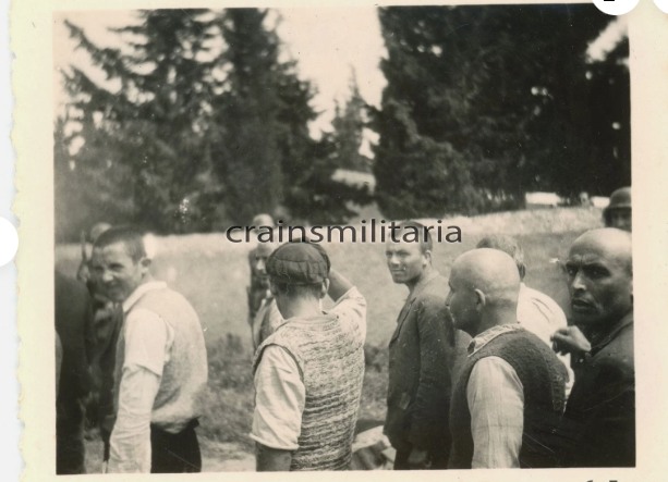 Οι φωτογραφίες της φρίκης: Το τελευταίο βλέμμα των 200 της Καισαριανής πριν την εκτέλεση