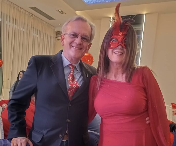 Ξεσήκωσε το Αίγιο ο «Κόκκινος Χορός» των Κεφαλλήνων και Ιθακησίων