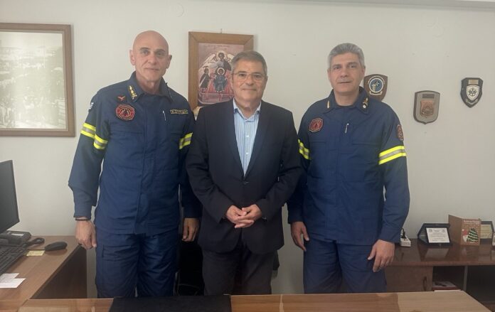 Επίσκεψη και συσκέψεις του Διοικητή ΠΕ.ΠΥ.Δ. Ιονίων Νήσων στην Κεφαλονιά Επίσκεψη και συσκέψεις του Διοικητή ΠΕ.ΠΥ.Δ. Ιονίων Νήσων στην Κεφαλονιά