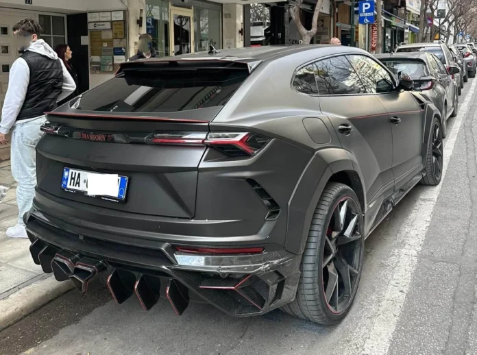 «Αλβανική» Lamborghini Urus Mansory: Χαμός στη Θεσσαλονίκη