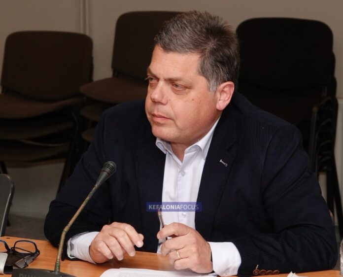 Πάνω από 4 Εκατ. € για Αφαλάτωση και Υδρόμετρα – Σφοδρή κριτική στη Δημοτική αρχή Μιχαλάτου Πάνω από 4 Εκατ. € για Αφαλάτωση και Υδρόμετρα – Σφοδρή κριτική στη Δημοτική αρχή Μιχαλάτου